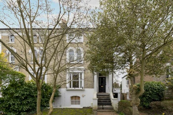 1 Bedroom Flat To Rent In Thornton Hill, London, SW19