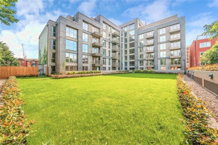 1 Bedroom Flat To Rent In West Street, Watford, WD17