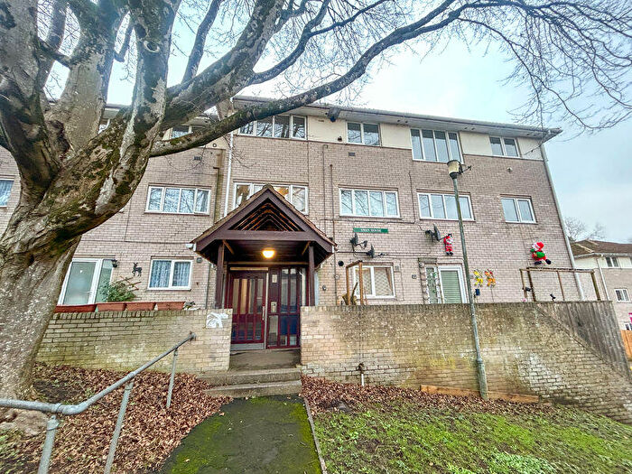 1 Bedroom Flat For Sale In Hillmead, Shepton Mallet, BA4