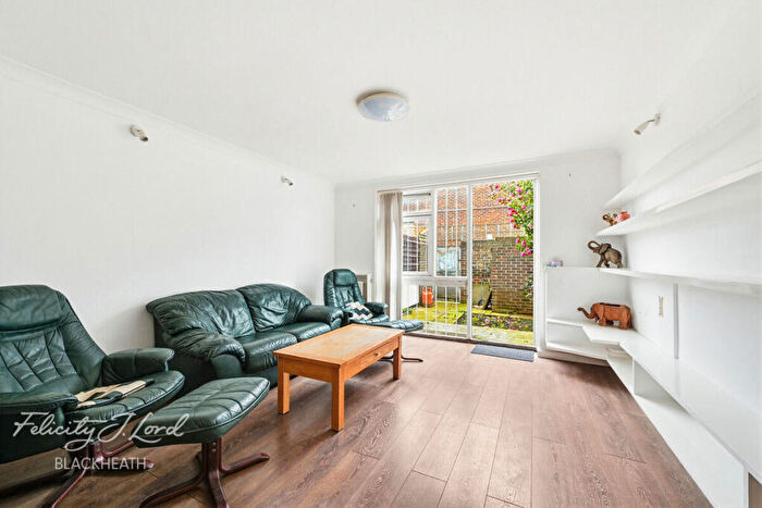 3 Bedroom Terraced House For Sale In Arthur Grove, Woolwich, SE18