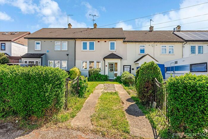 3 Bedroom Terraced House For Sale In Chester Road, Loughton, IG10