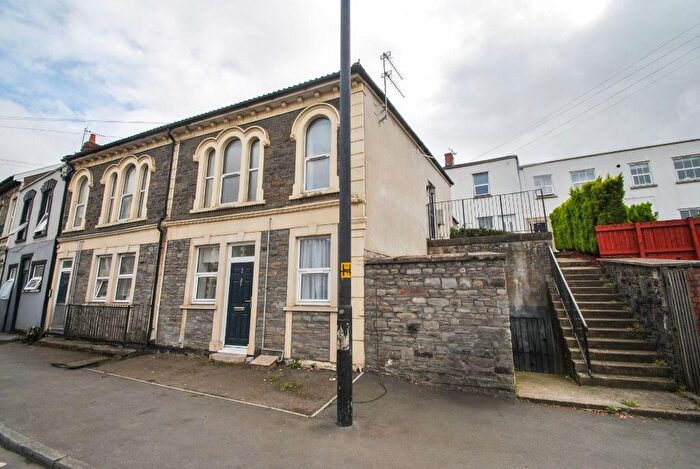 2 Bedroom Apartment To Rent In Bell Hill Road, St George, BS5