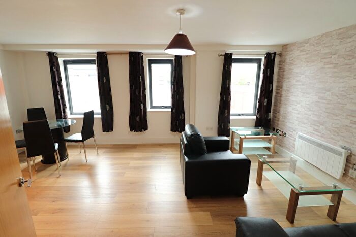 1 Bedroom Flat To Rent In Townsend Way, Birmingham, B1