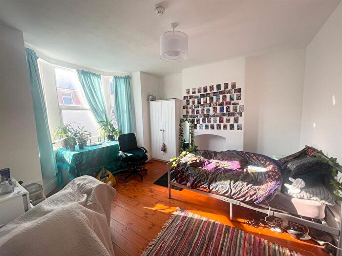 5 Bedroom Terraced House To Rent In £pppw Excl Bills - Bed On Bute Avenue / Academic Year, NG7
