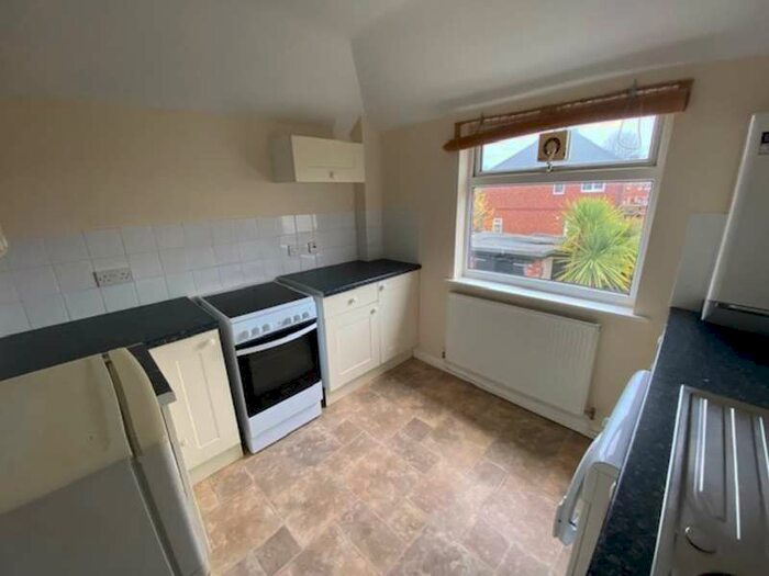 1 Bedroom Flat To Rent In Constantine Avenue, York, YO10