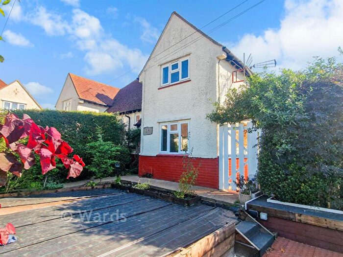 3 Bedroom Semi Detached House For Sale In Addiscombe Gardens, Margate, Kent, CT9