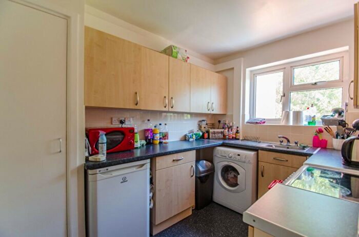 2 Bedroom Flat For Sale In Cannon House, Queen Street, Hitchin, Hertfordshire, SG4