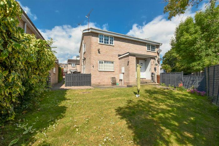 1 Bedroom Flat To Rent In Martin Court, Eckington, Sheffield, S21