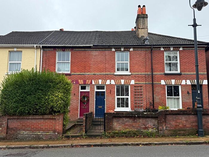 2 Bedroom Terraced House To Rent In Wickham Road Fareham Unfurnished, PO16