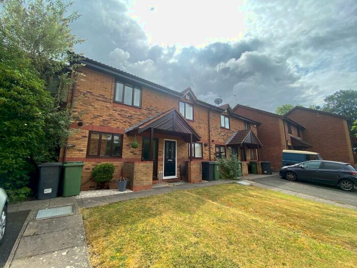 2 Bedroom House To Rent In Ashmores Close, Redditch, B97