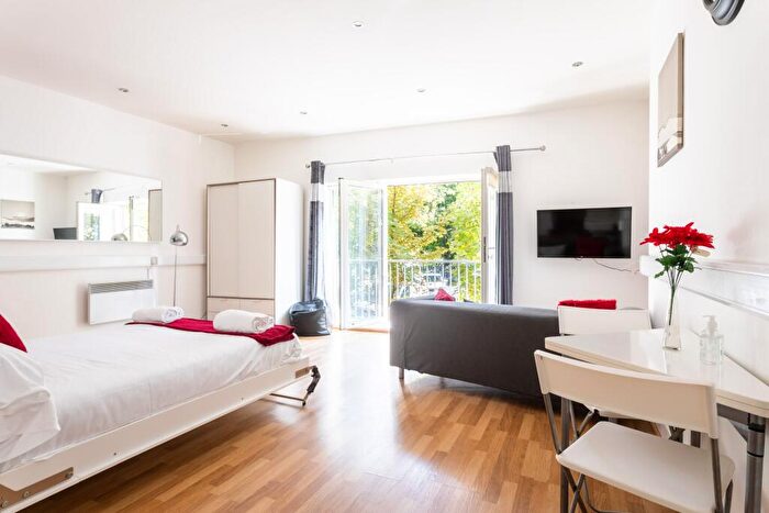 Apartment To Rent In Studio Apartment, Castle Buildings, Castle Street, Swansea, SA1