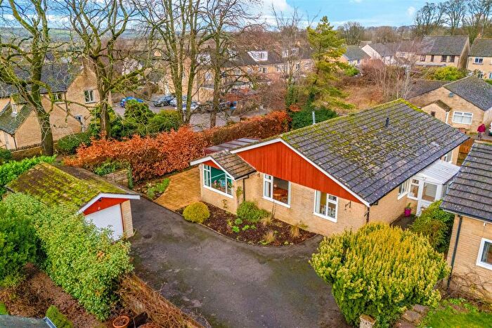 3 Bedroom House For Sale In Foxfield, Chipping Norton, OX7