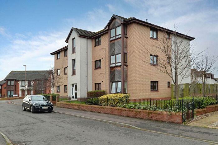 2 Bedroom Flat To Rent In Southhouse Crossway, Liberton, Edinburgh, EH17