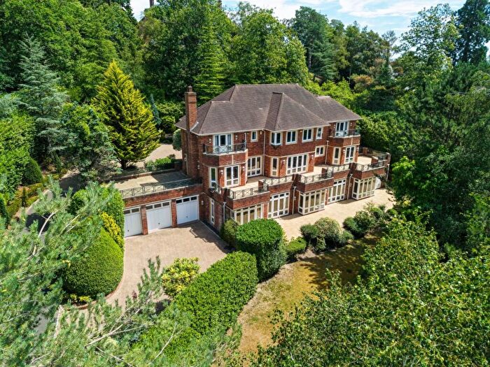 4 Bedroom Detached House For Sale In Ravenscroft Road, St George's Hill, KT13