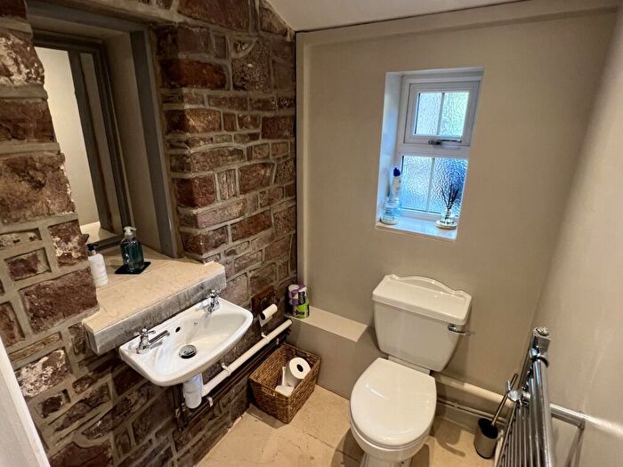 4 Bedroom Detached House For Sale In Carmel, Llanelli, Carmarthenshire., SA14