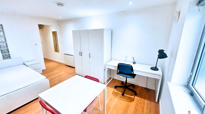 Studio To Rent In Premium Studio - Available September, PL4