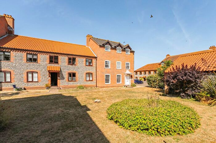 2 Bedroom Flat To Rent In Runton House Close, West Runton, NR27