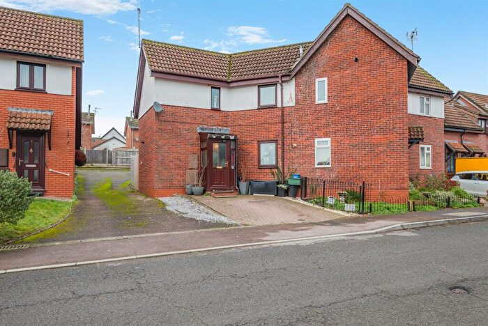 2 Bedroom Semi Detached House For Sale In Kymin Lea, Wyesham, Monmouth, NP25