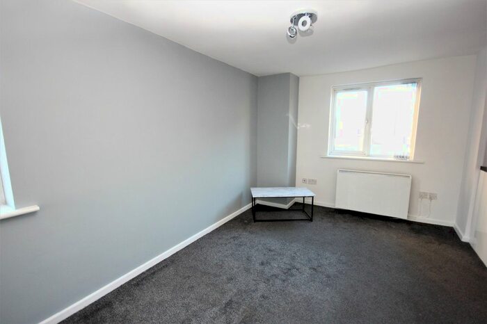 1 Bedroom Flat To Rent In Chadderton Court, Percy Street, Preston, PR1