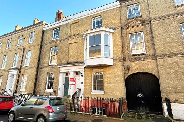 1 Bedroom Flat To Rent In Winchester City Centre, SO23