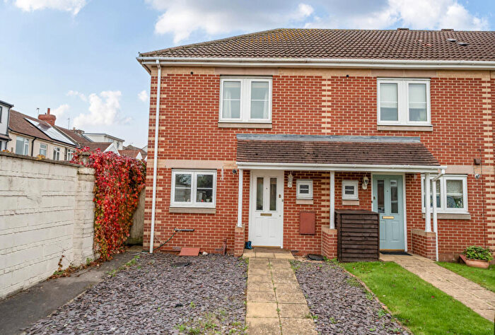 3 Bedroom End Of Terrace House For Sale In Southampton Gardens, Bristol, Somerset, BS7