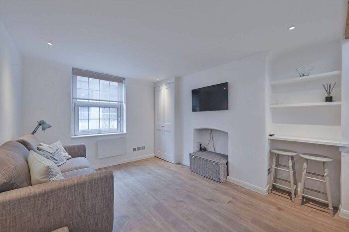 1 Bedroom Flat To Rent In Ebury Bridge Road, Belgravia, London, SW1W