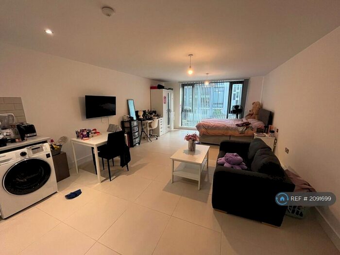 Studio To Rent In Clarendon Road, Leeds, LS2