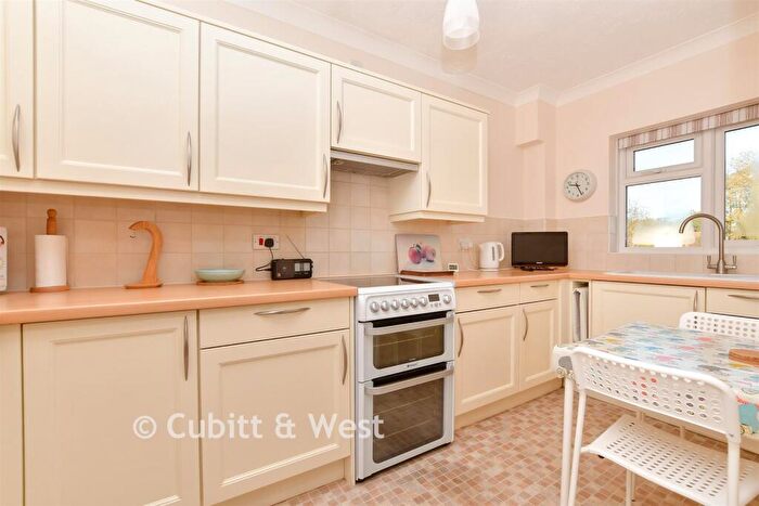 1 Bedroom Apartment For Sale In Peregrine Gardens, Shirley, Croydon, Surrey, CR0