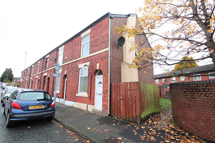 2 Bedroom Semi-Detached House To Rent In Bury Old Road, Heywood, OL10