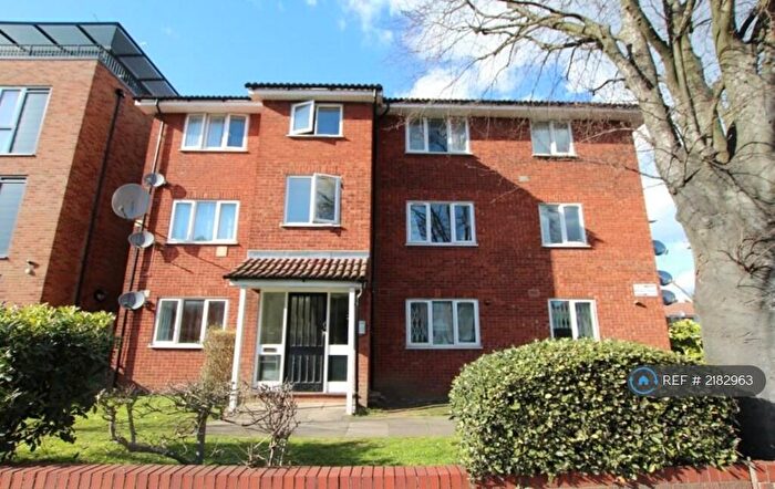 1 Bedroom Flat To Rent In Belvoir Court, Harrow, HA3