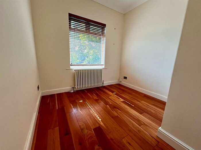 3 Bedroom Flat To Rent In Mount Avenue, Morecambe, LA4