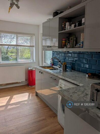 2 Bedroom Flat To Rent In Quarry Cres, Cardiff, CF5