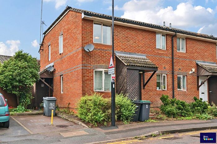 1 Bedroom End Of Terrace House To Rent In Finsbury Park Avenue, London, N4