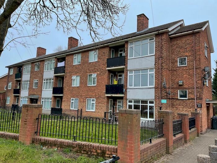 3 Bedroom Flat To Rent In Flat, Haye House Grove, Hodge Hill, Birmingham, West Midlands, B36