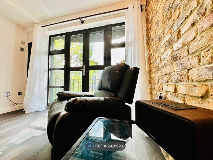 2 Bedroom Flat To Rent In Copperfield Road, London, E3