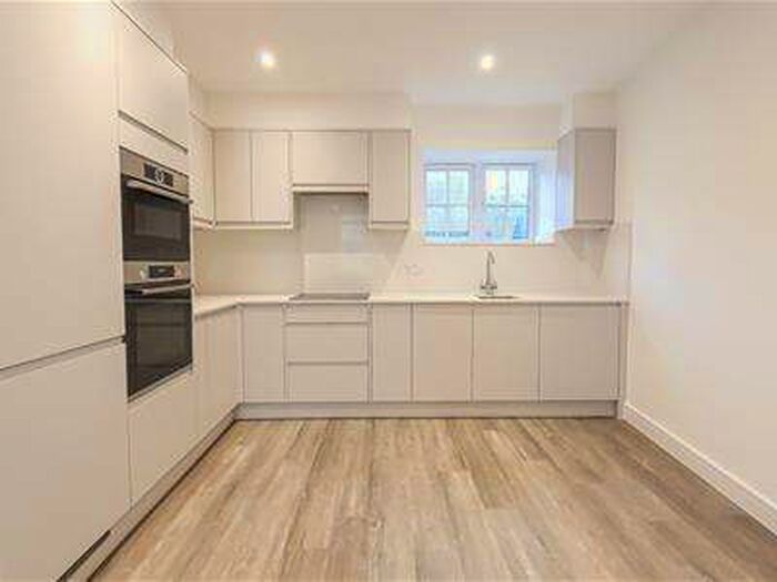 2 Bedroom Flat To Rent In Fore Street, Hertford, SG14