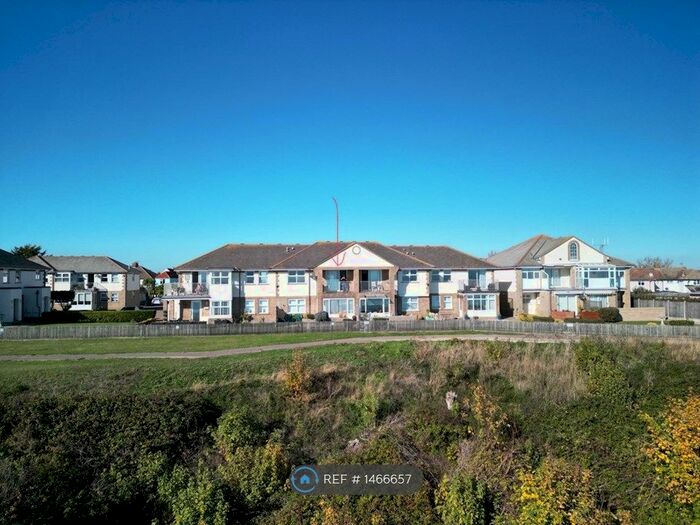 2 Bedroom Maisonette To Rent In Seaview Heights, Walton On The Naze, CO14