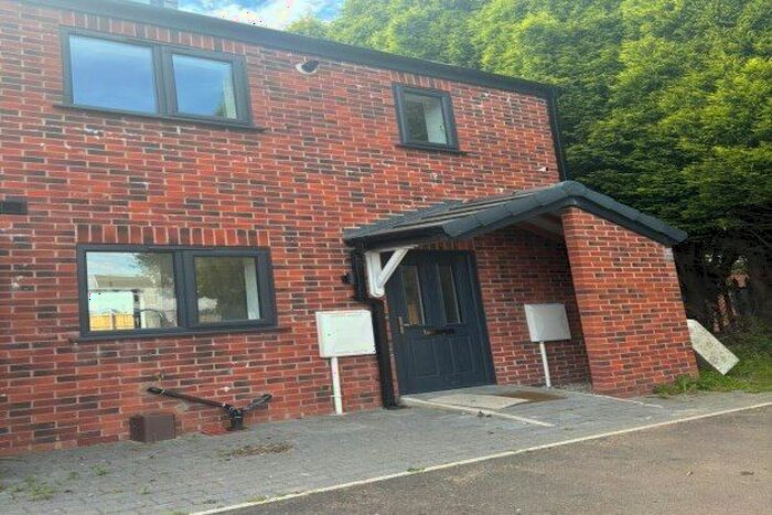 3 Bedroom Property To Rent In Summerbank Road, Stoke-On-Trent, ST6