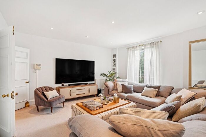 3 Bedroom Flat For Sale In Carlyle Court, Chelsea Harbour, SW10
