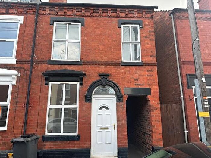 4 Bedroom House To Rent In Peel Street, Kidderminster, DY11