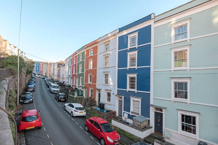 1 Bedroom Flat For Sale In Top Floor Flat, Ambrose Road, Bristol, BS8