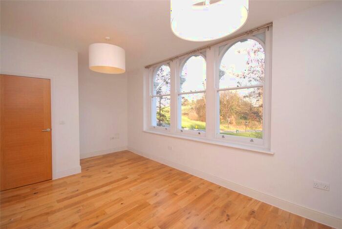 1 Bedroom Apartment To Rent In Lewisham Hill, Lewisham, London, SE13