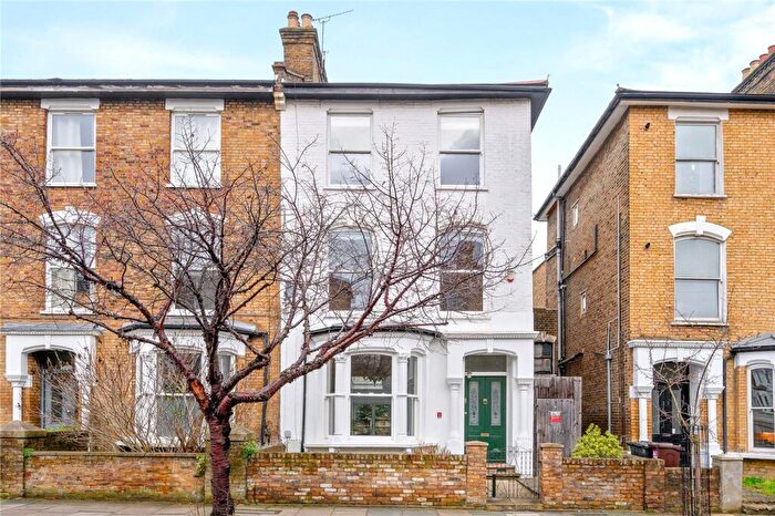 4 Bedroom Semi-Detached House For Sale In Wilberforce Road, London, N4