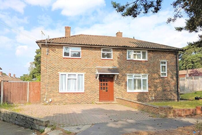 3 Bedroom Semi-Detached House To Rent In Sheerwater, Woking, Surrey, GU21