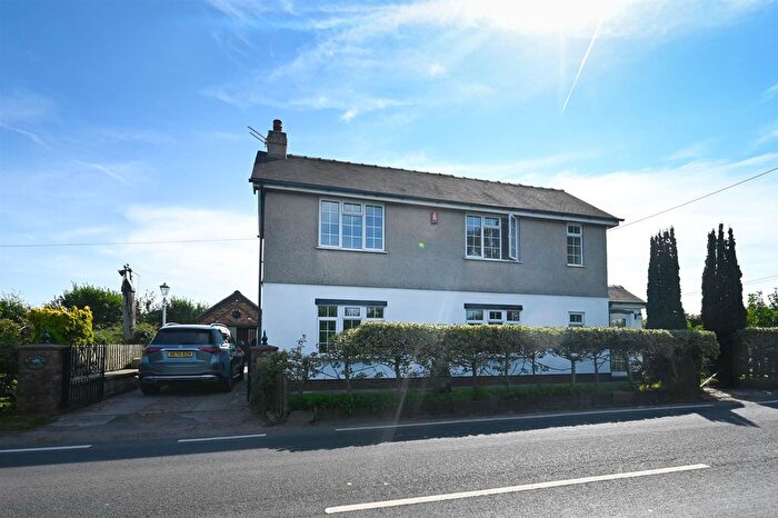 3 Bedroom Property To Rent In Moss Road, Astbury, CW12