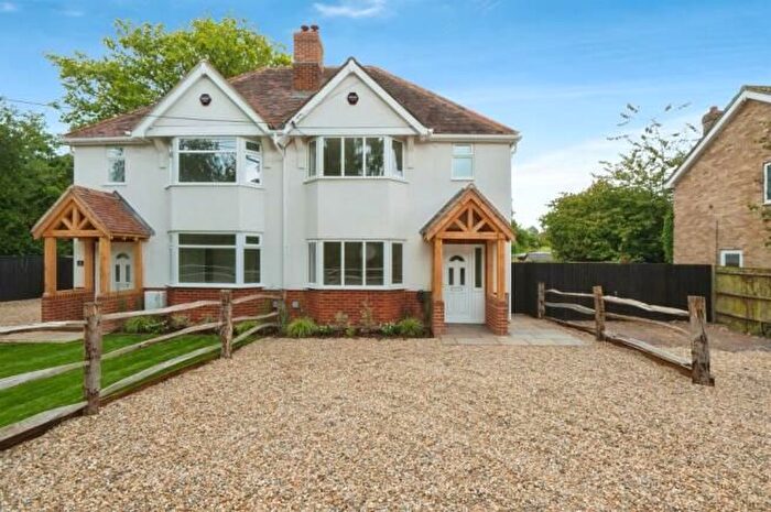 3 Bedroom Property To Rent In Thomas Road, North Baddesley, Southampton, SO52