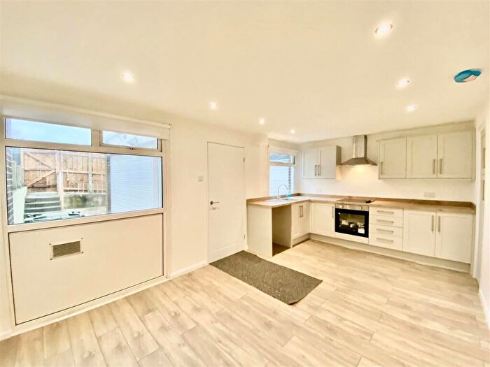 3 Bedroom Terraced House To Rent In Hertford, Gateshead, NE9