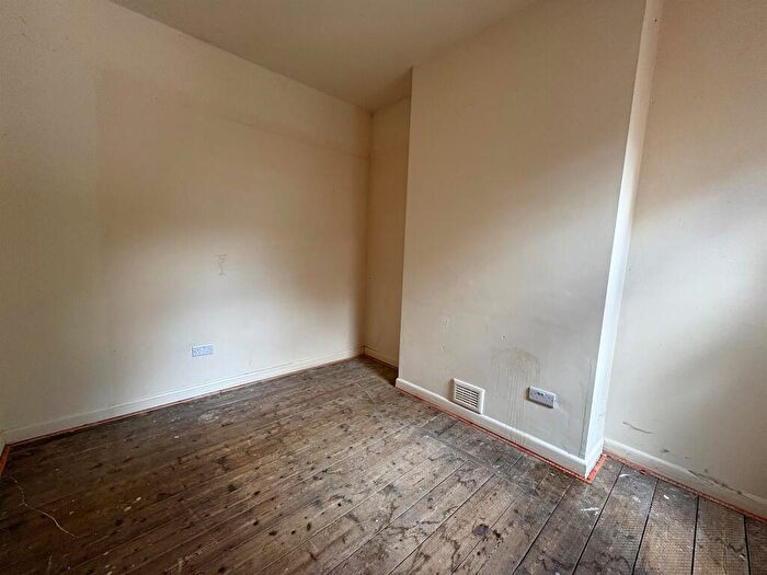 2 Bedroom Terraced House For Sale In Parkes Street, Smethwick, B67