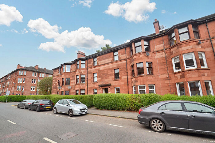 2 Bedroom Flat To Rent In / Cartside Street, Battlefield, Glasgow, G42