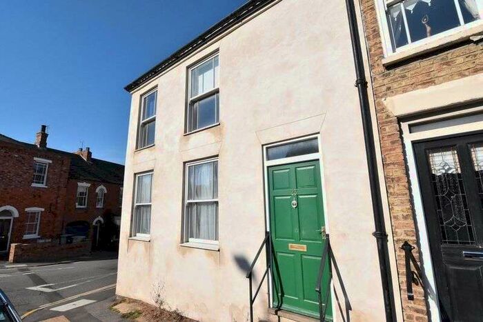 2 Bedroom Property To Rent In Newmarket, Louth, LN11